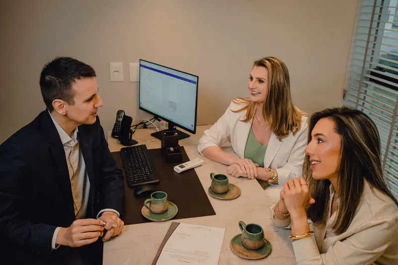 Equipe do Instituto Meta Vita em atendimento